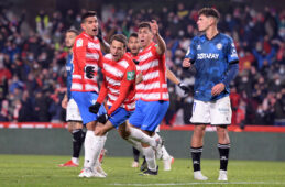 Soi kèo Alaves vs Granada vào 2h ngày 6/5/2023