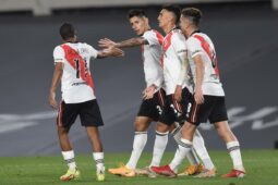 Soi kèo River Plate vs Instituto vào 5h45 ngày 23/6/2023