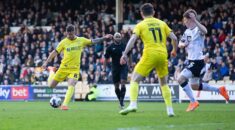 Soi kèo Burton vs Port Vale vào 2h45 ngày 15/11/2023