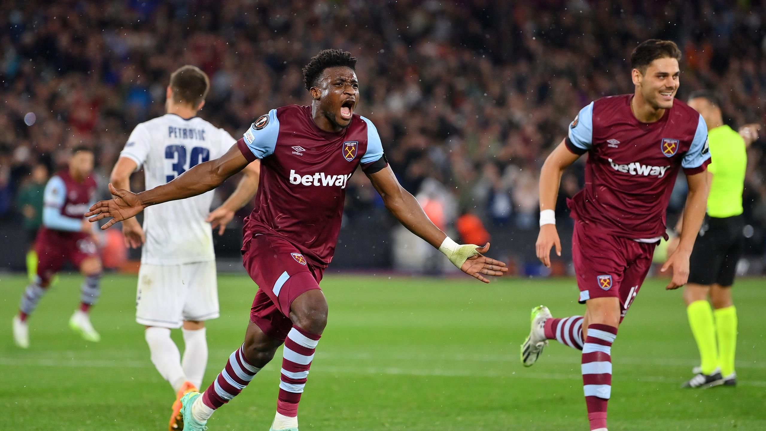 Soi kèo FK TSC Backa Topola vs West Ham United vào 0h45 ngày 1/12/2023 soi-keo-fk-tsc-backa-topola-vs-west-ham-united-vao-0h45-ngay-1-12-2023-1