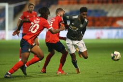 Soi kèo Manchester United vs Luton Town vào 22h ngày 11/11/2023