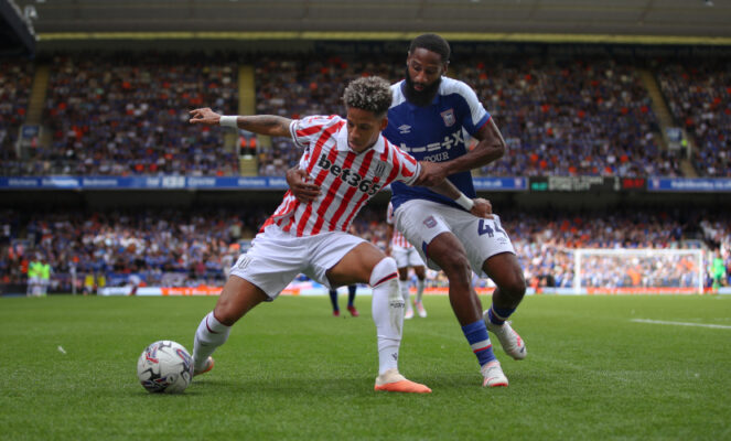 Soi kèo Stoke City vs Ipswich Town vào 22h ngày 1/1/2024