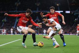 Soi kèo Luton Town vs Manchester United vào 23h30 ngày 18/2/2024
