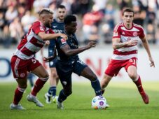 Soi kèo VfL Bochum vs Fortuna Dusseldorf vào 1h30 ngày 24/5/2024